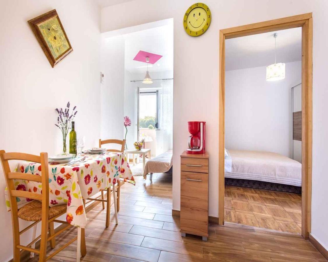 Apartment In Vrbnik/Insel Krk 36873 エクステリア 写真